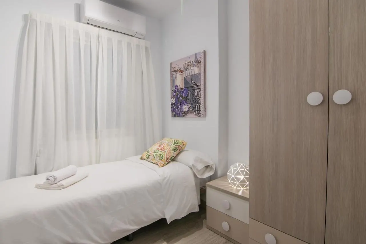 Tuguest Station 2 Apartment Granada